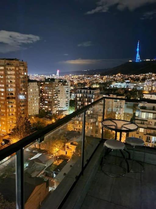 Panoramic Terrace One Bedroom Tbilisi Exterior photo